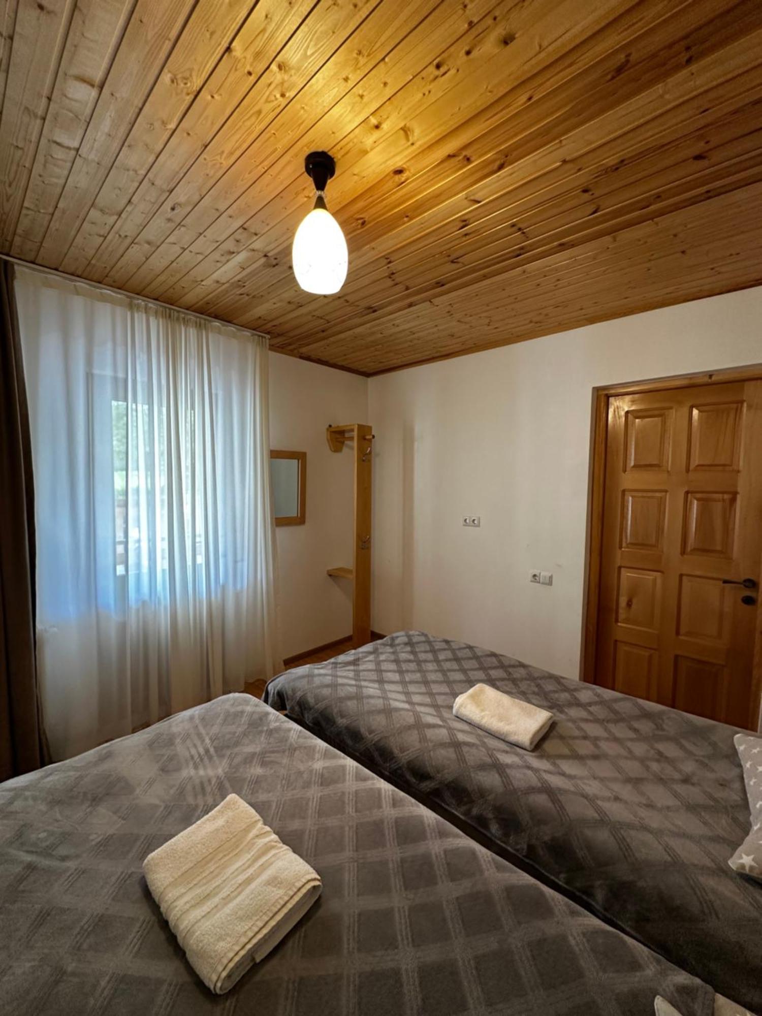 Guest House Victor Zhabeshi Eksteriør billede
